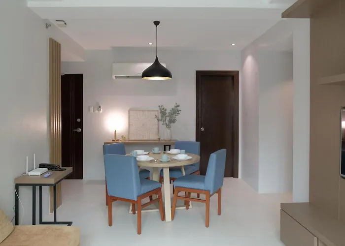 2 Bedroom Unit At The Padgett Place Apartment *